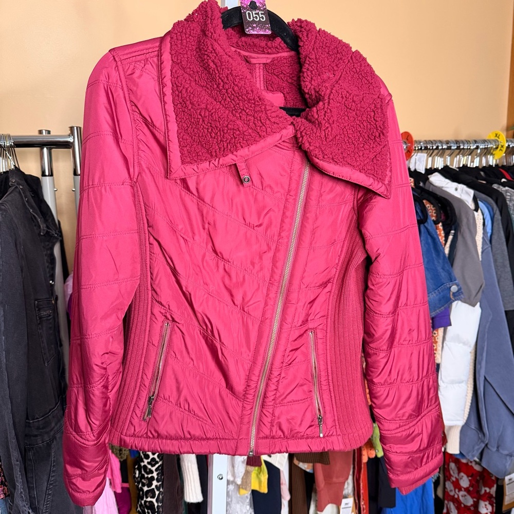 PRANA Quilted Puffer Jacket with Sherpa Collar Sz. Medium PTP 22.5"